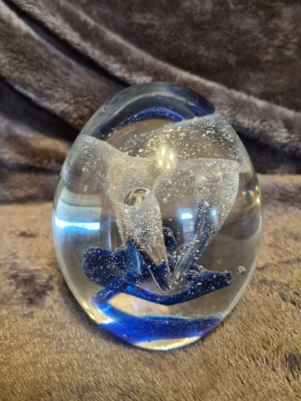 VTG Art Glass Blue White Snowy Design Egg Shaped Paperweight 5" Tall (approx.)